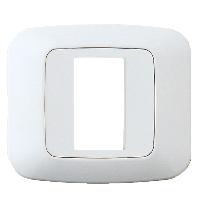 Placca Yes S45. singola per scatola tonda o quadrata colore bianco banquise con cornice color bianco banquise  1 Mod. product photo
