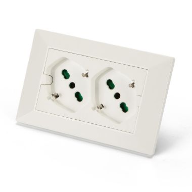 Multipresa universale da incasso Opera Plus 2P40 precablata per scatola 3 moduli bianco product photo Photo 01 3XL