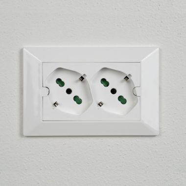 Multipresa universale da incasso Opera Plus 2P40 precablata per scatola 3 moduli bianco product photo Photo 04 3XL