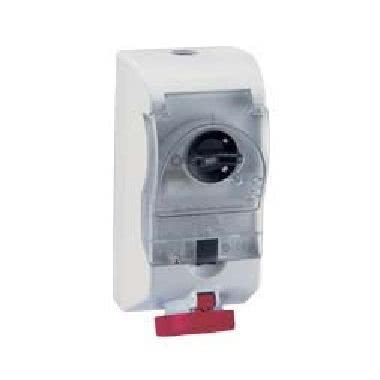 presa con interruttore di blocco, serie IB6, 3 poli + N + PE, 6 h (rosso), 16 A, 200/346 ÷ 240/415 V, portafusibile sezionabile 10 x 38 mm product photo Photo 01 3XL