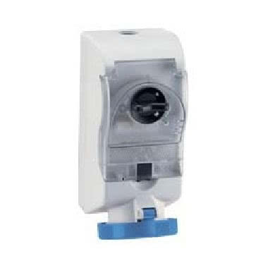 presa con interruttore di blocco, serie IB6, 2 poli + PE, 6 h (blu), 32 A, 200 ÷ 250 V, portafusibile sezionabile 10 x 38 mm product photo Photo 01 3XL