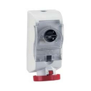 presa con interruttore di blocco, serie IB6, 3 poli + PE, 6 h (rosso), 32 A, 380 ÷ 415 V, portafusibile sezionabile 10 x 38 mm product photo Photo 01 3XL