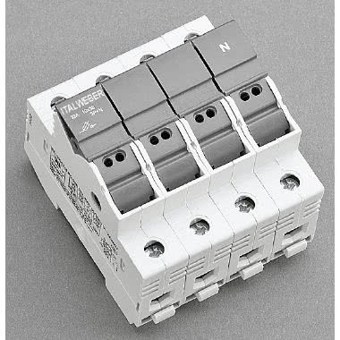 Portafusibile sezionabile modello BCH - Per fusibili 10,3 x 38 mm - Tipo: tripolare + neutro - Corrente = 32A - Tensione = 690V product photo Photo 01 3XL