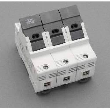 Portafusibile sezionabile modello BCH - Per fusibili 14 x 51 mm - Tipo: tripolare - Corrente = 50A - Tensione = 690V product photo Photo 01 3XL