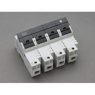 Portafusibile sezionabile modello BCH - Per fusibili 22 x 58 mm - Tipo: tripolare + neutro - Corrente = 100A - Tensione = 690V product photo Photo 01 3XL