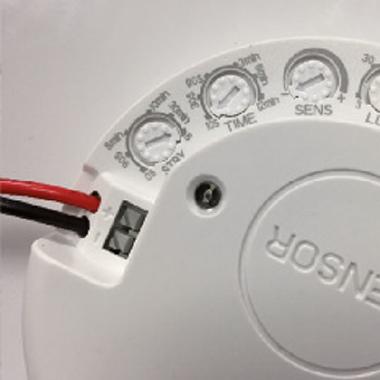 PLADILED 80 2N Colore BIANCO doppio livello illuminazione con rivelatore di movimento, rilevamento: angolo 360°, diametro 16m ad altezza 2.5m , 230V product photo Photo 05 3XL