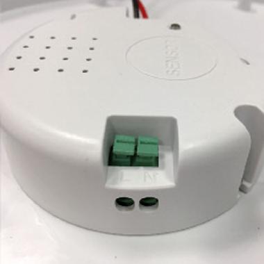 PLADILED 80 E Colore BIANCO doppio livello illuminazione con rivelatore di movimento, rilevamento: angolo 360°, diametro 16m ad altezza 2.5m , 230V + Batteria product photo Photo 03 3XL