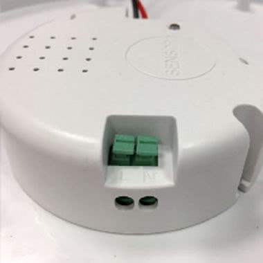 PLADILED 80 E Colore BIANCO doppio livello illuminazione con rivelatore di movimento, rilevamento: angolo 360°, diametro 16m ad altezza 2.5m , 230V + Batteria product photo Photo 04 3XL