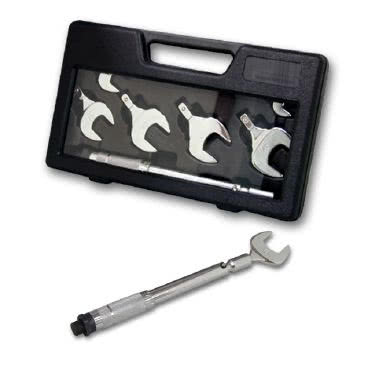 CD Set di chiavi dinamometriche in valigetta completo di sei chiavi intercambiabili di misura: 17-22-24-26-27-29 mm product photo Photo 01 3XL