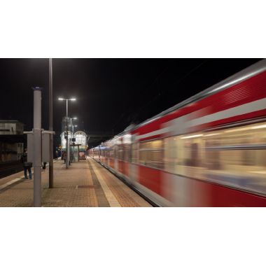 CoreLine Malaga LED large - LED module 11000 lm - Power supply unit - Classe di isolamento II - Distribution medium product photo Photo 01 3XL